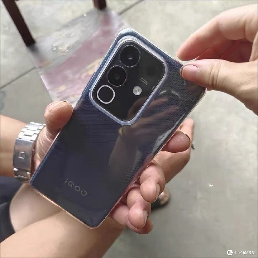 千元档实用王者!iQOO Z10x 国家补贴入手体验,学生老人都适配