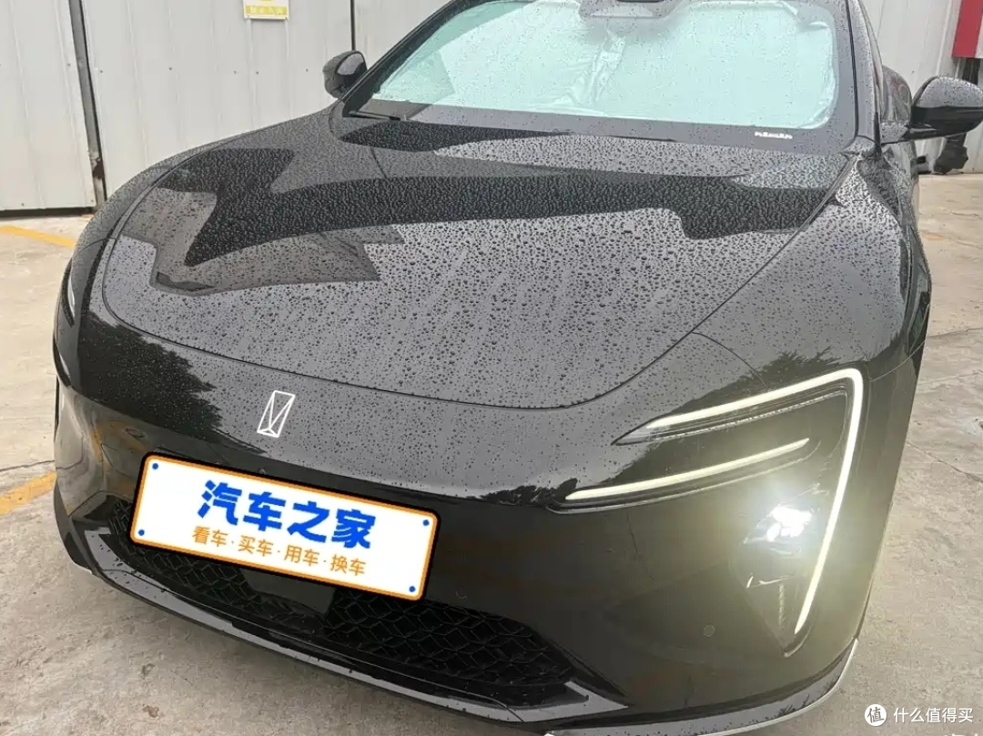 阿维塔06：设计与实用性的矛盾