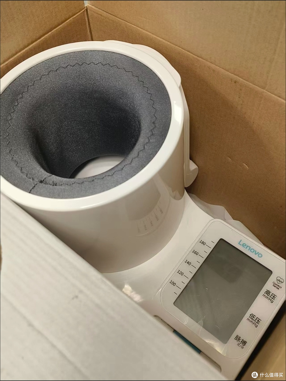 有品S3血压计：一体化设计与无线充电