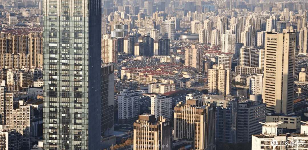 2025最好旗舰机?小米17Ultra深度体验 性能+拍照拉满 所以涨500