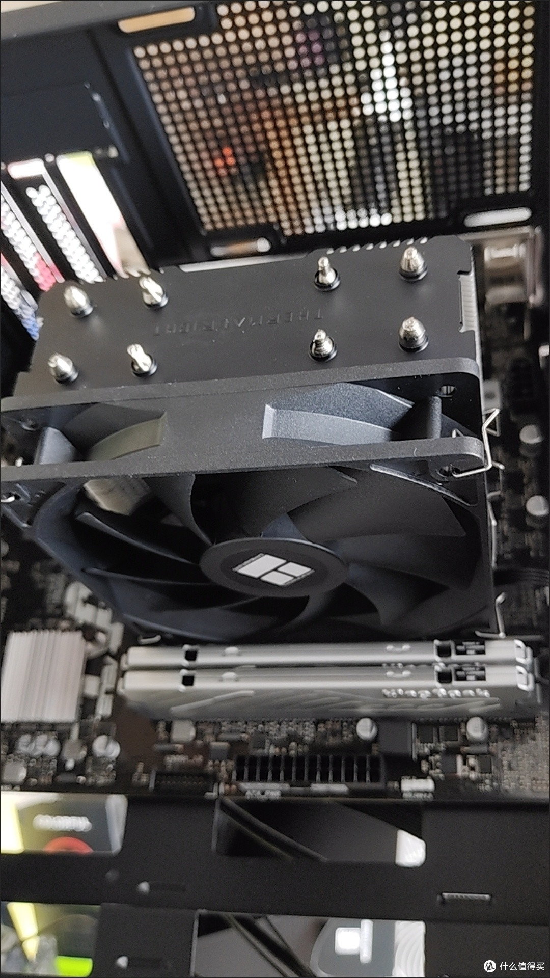 我的电竞装备升级之路:从12GB到32GB内存的流畅飞跃