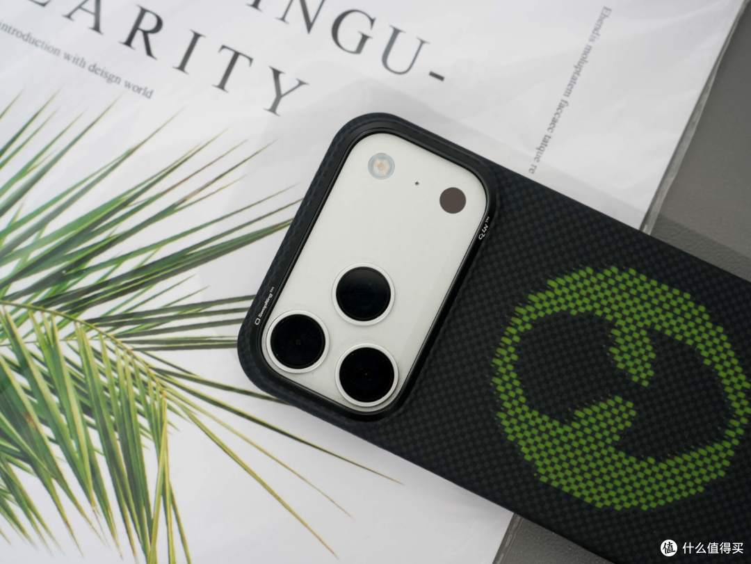 把我的iPhone变成“发光体”:暗光里的潮流暗号
