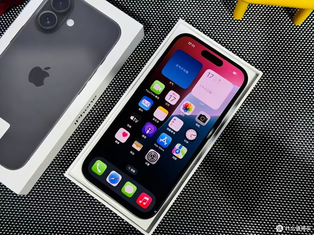 iPhone 16清仓:用旗舰机的钱,过未来三年的智能生活