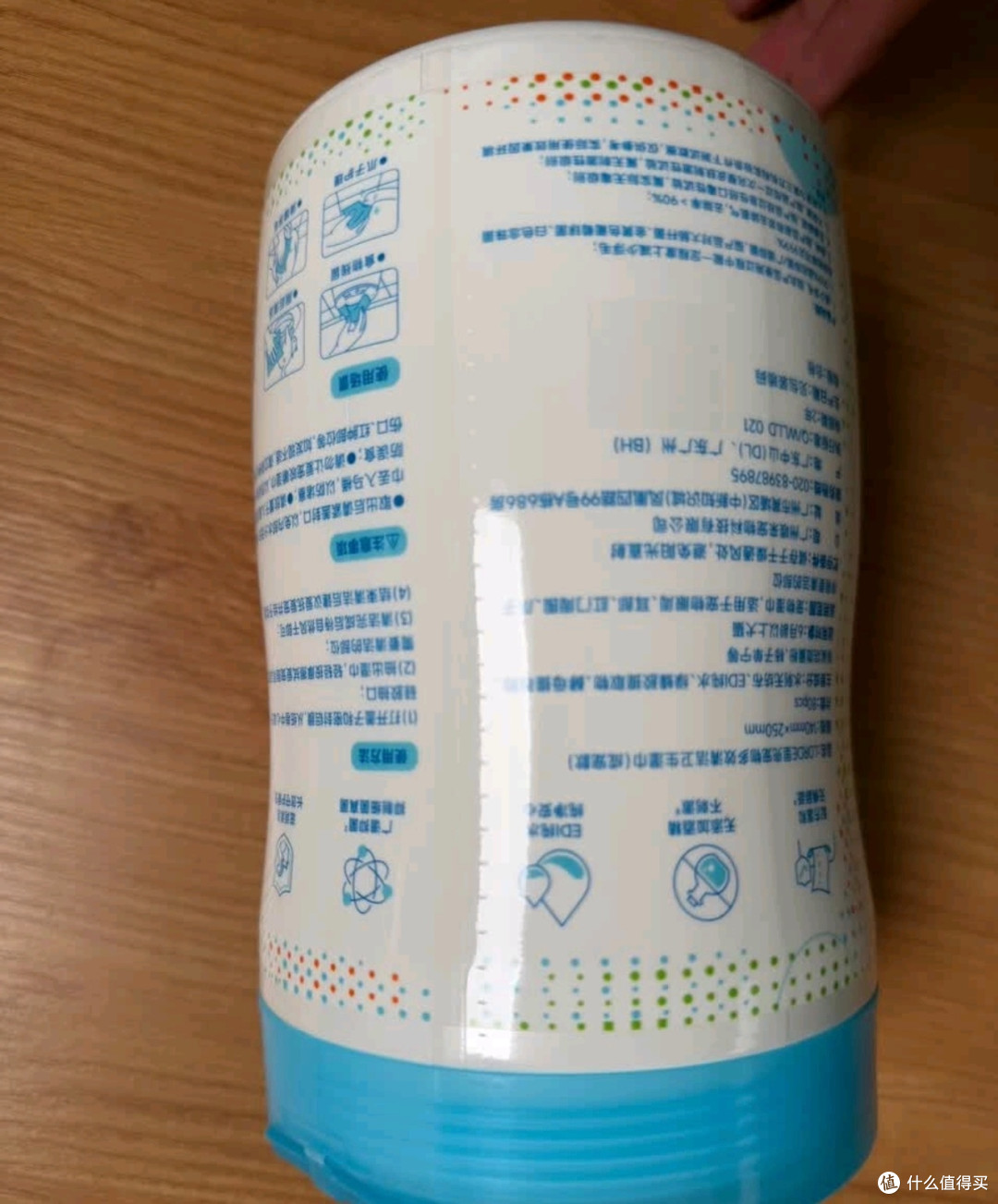 Lorde宠物湿巾:温和清洁毛孩子