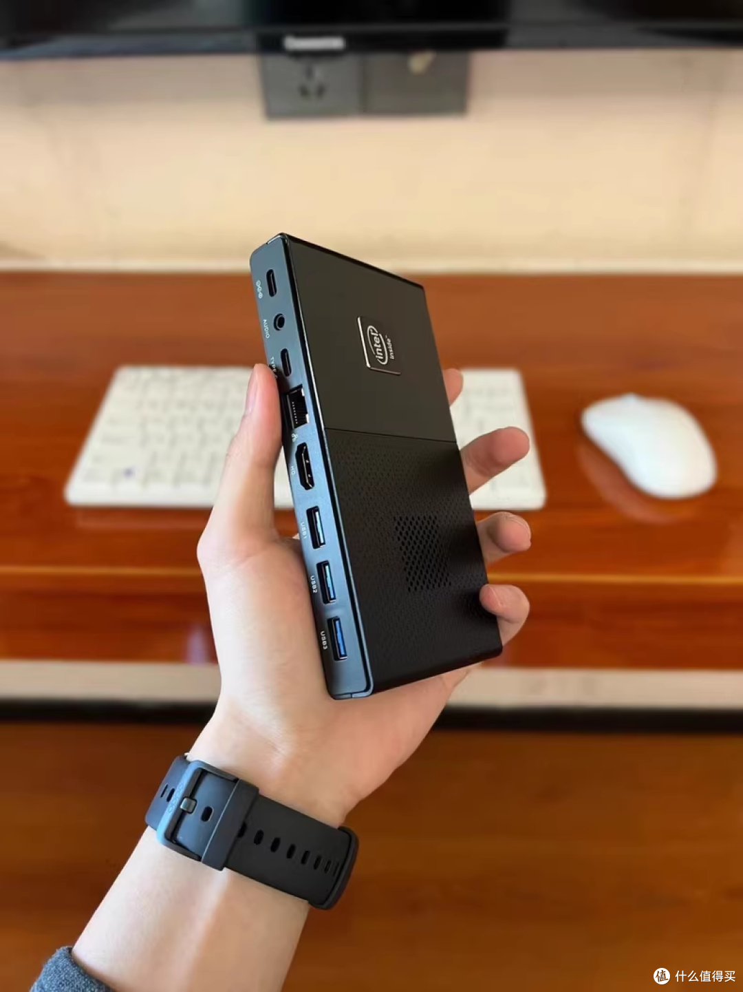 放入口袋的Win11小主机,二手610元,网友:水鱼吗?