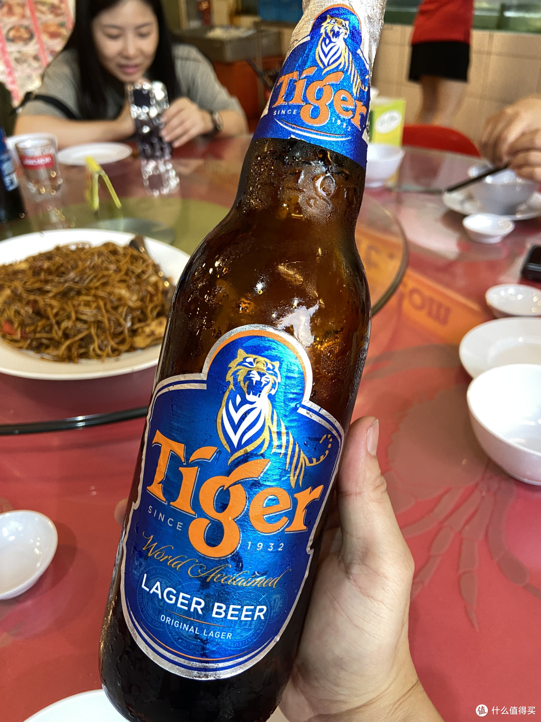 一瓶啤酒30元人民币