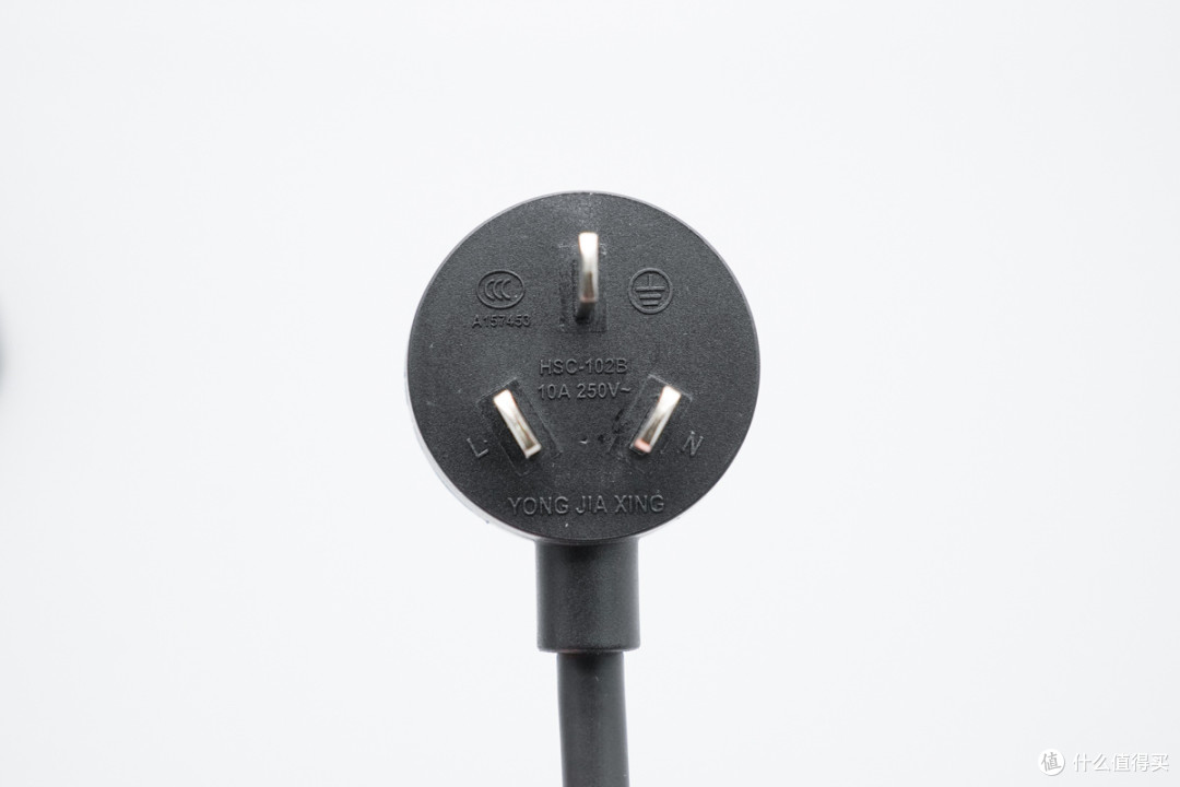 140W PD3.2+多协议兼容,thinkplus 锋行者氮化镓桌面充150W评测