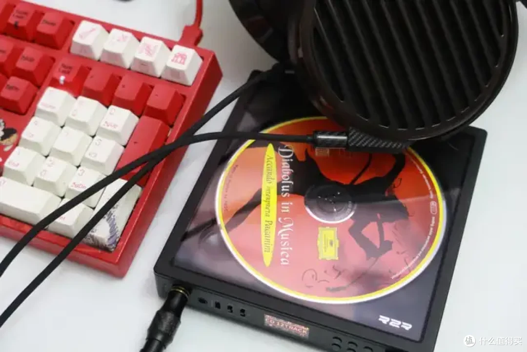 耳边评测 | 当复古不只是情怀,飞傲DM15 R2R全功能CD机