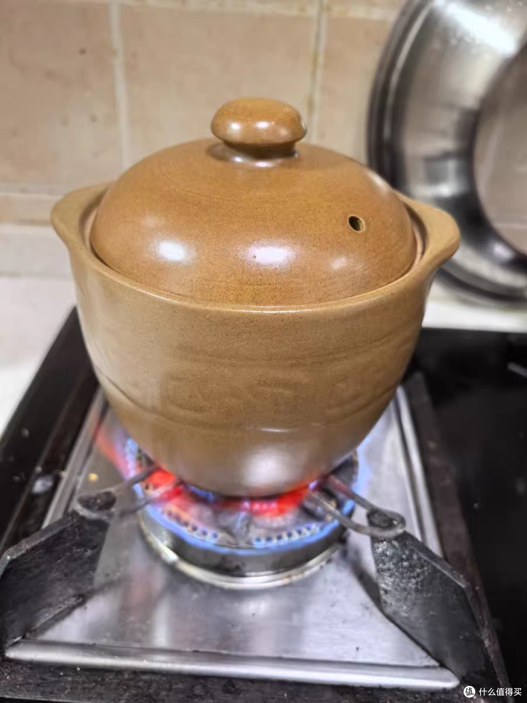 瓦罐炖盅：一人份汤品的理想选择