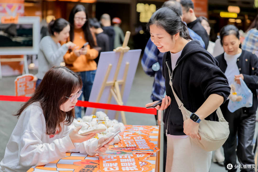 深圳壹方城创维跨年展人气高涨，创维壁纸电视A7H系列广获好评