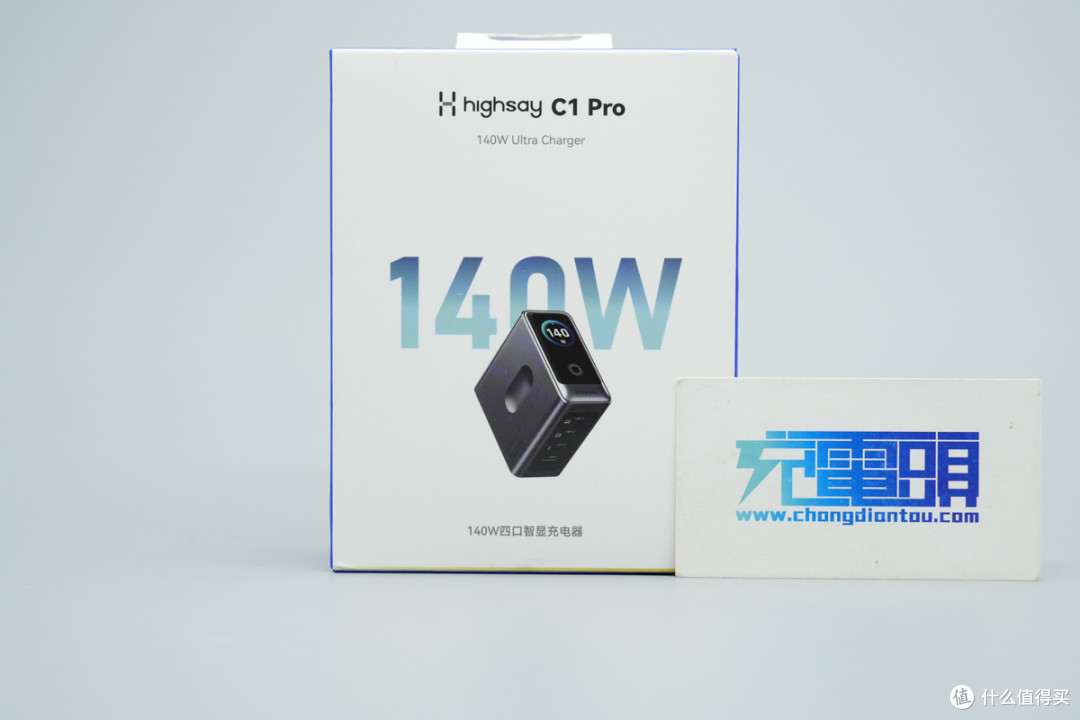 支持功率、总功率、温度实时显示,海赛力140W智显超级充电器拆解