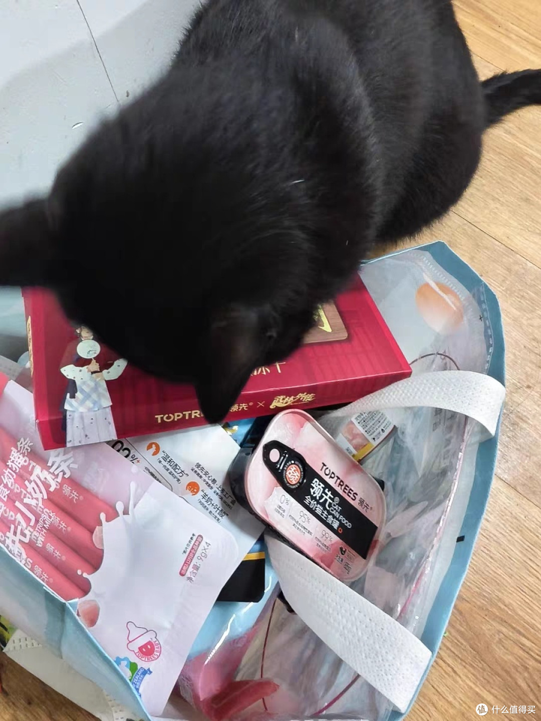 优质肉类配方，满足猫咪营养需求