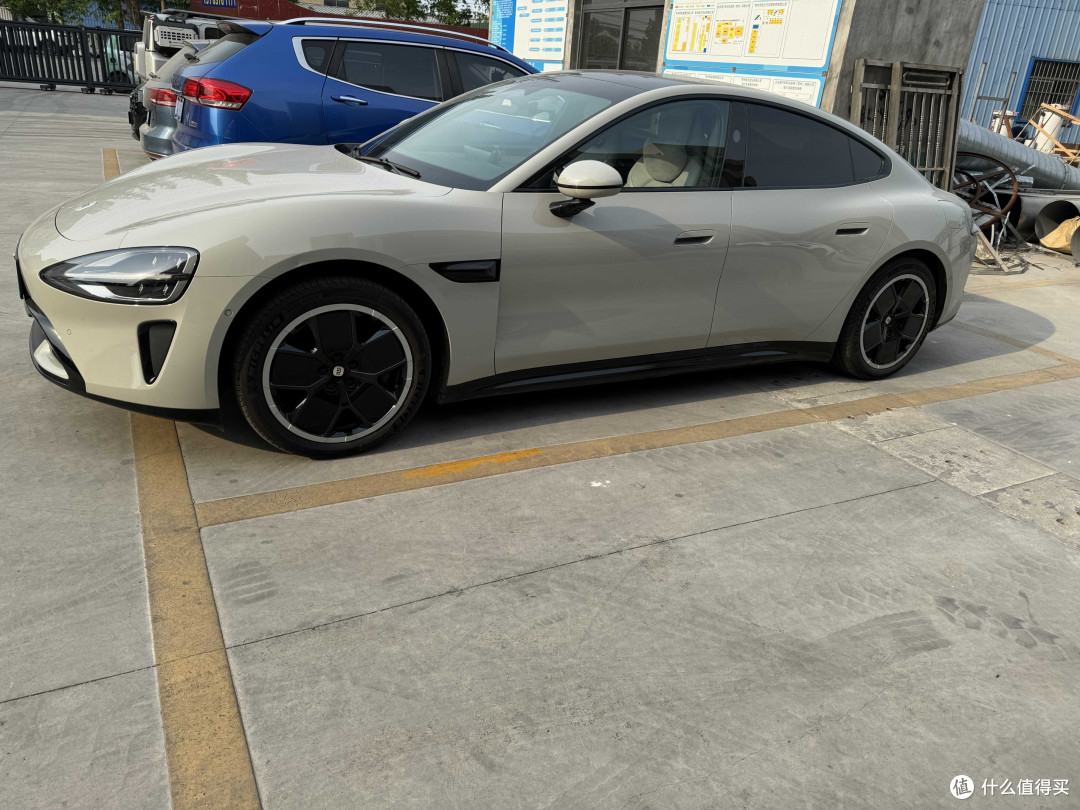 雷军跨年拆车:以“真”破局,重塑行业生态
