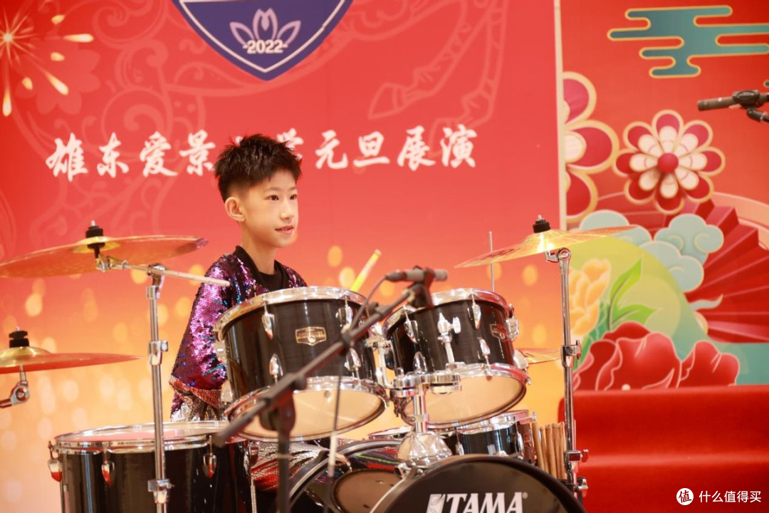 童心驭马，爱景同欢  雄东爱景小学2026元旦庆典圆满落幕
