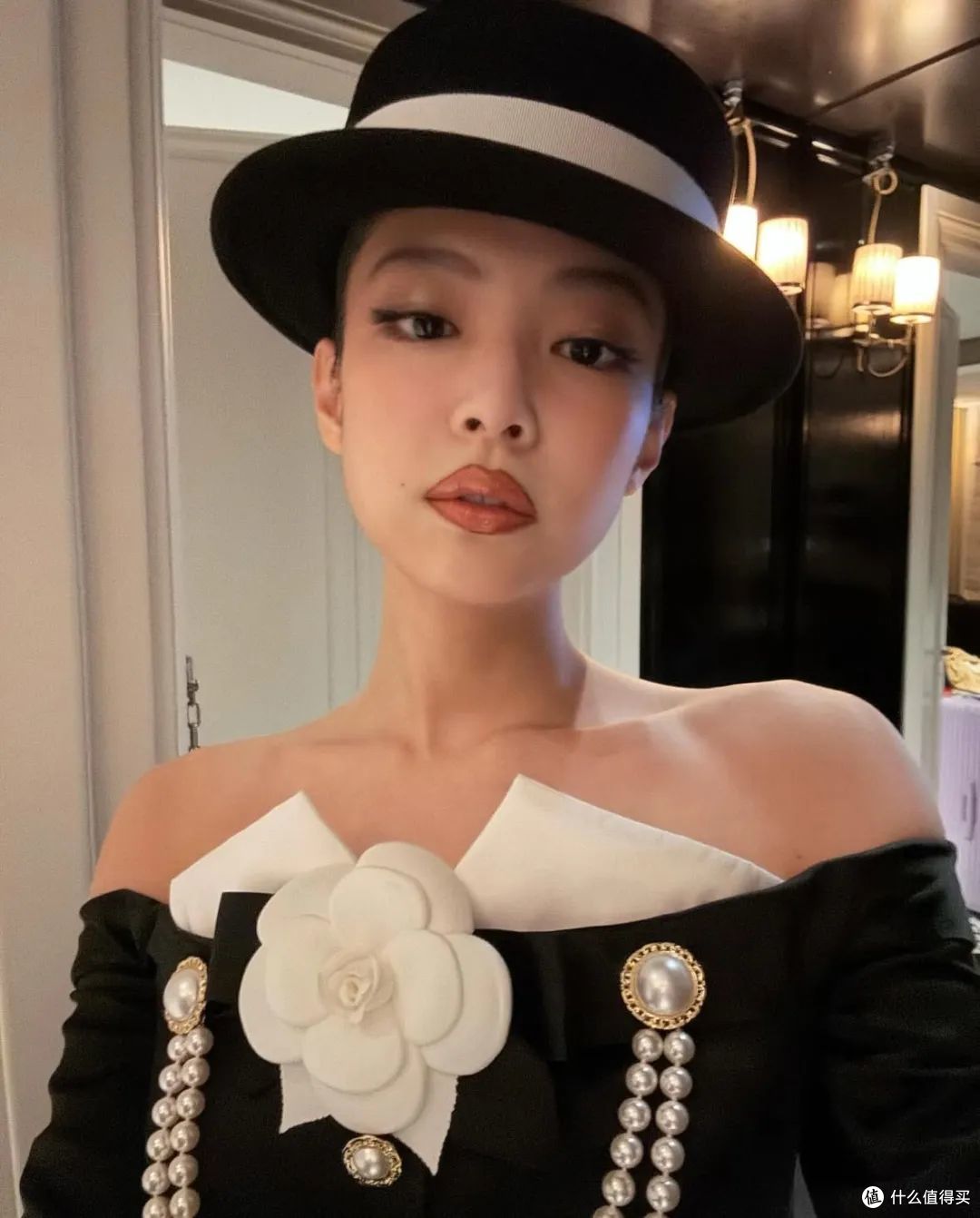 Jennie的美丽妆容,一种具有主体性的美,提升整体的高级精致感!