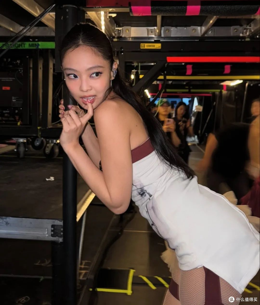 Jennie的美丽妆容,一种具有主体性的美,提升整体的高级精致感!