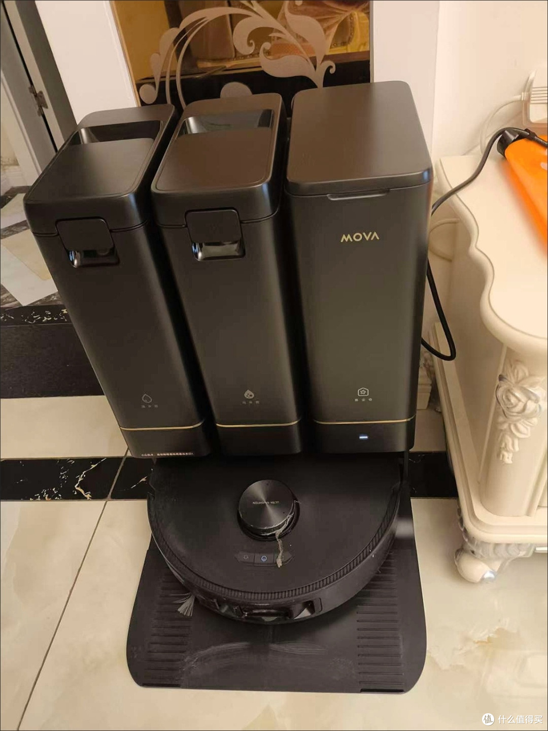 双旦大扫除黑科技，MOVA Z5pro水箱版扫地机器人轻松KO全屋清洁
