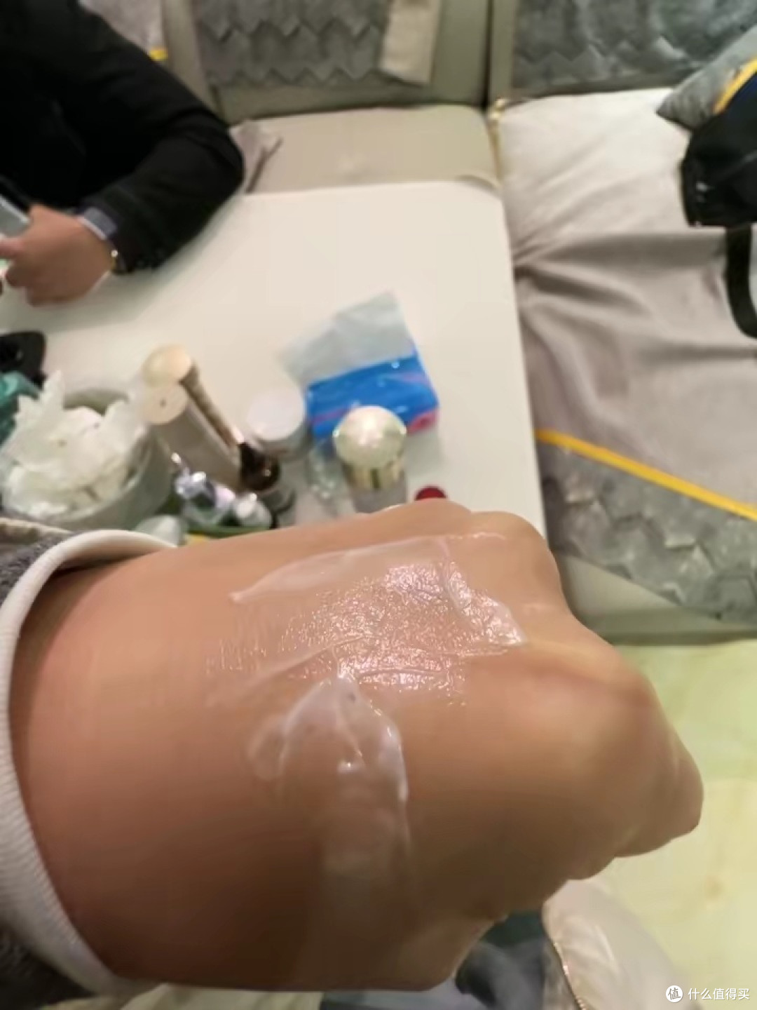 冬季保湿面霜：补水锁水修护