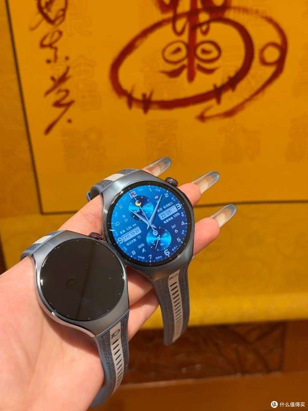 如何评价华为watch 十周年款手表?和watch 5有什么区别?