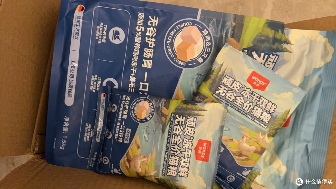 顽皮冻干双鲜猫粮3斤装:无谷低敏,成幼猫通用超便携