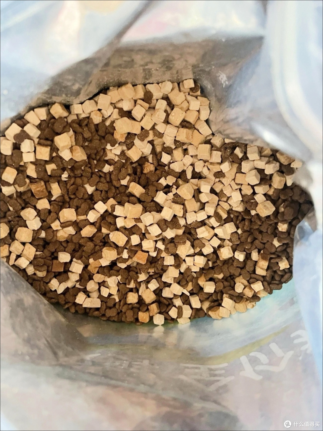 顽皮冻干双鲜猫粮3斤装:无谷低敏,成幼猫通用超便携