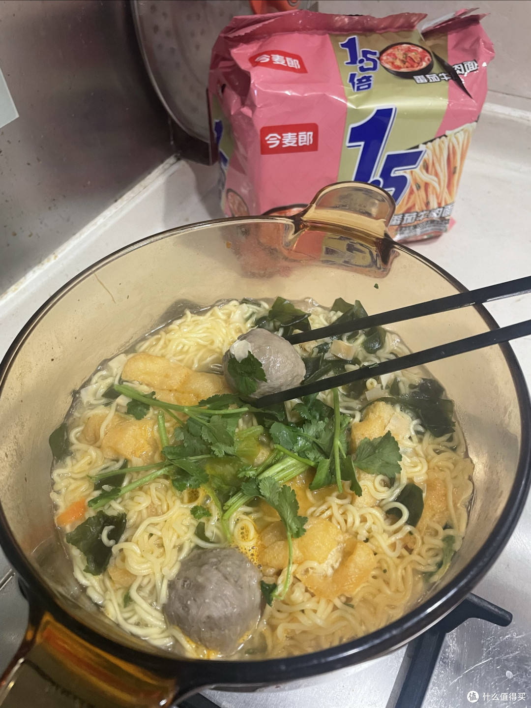 熬夜太过分了,只能用更过分的豪华版泡面夜宵来续命