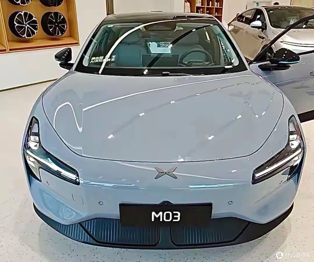 杀疯了!小鹏M03入门版跌破11万,特斯拉Model 2还没上市就遇劲敌