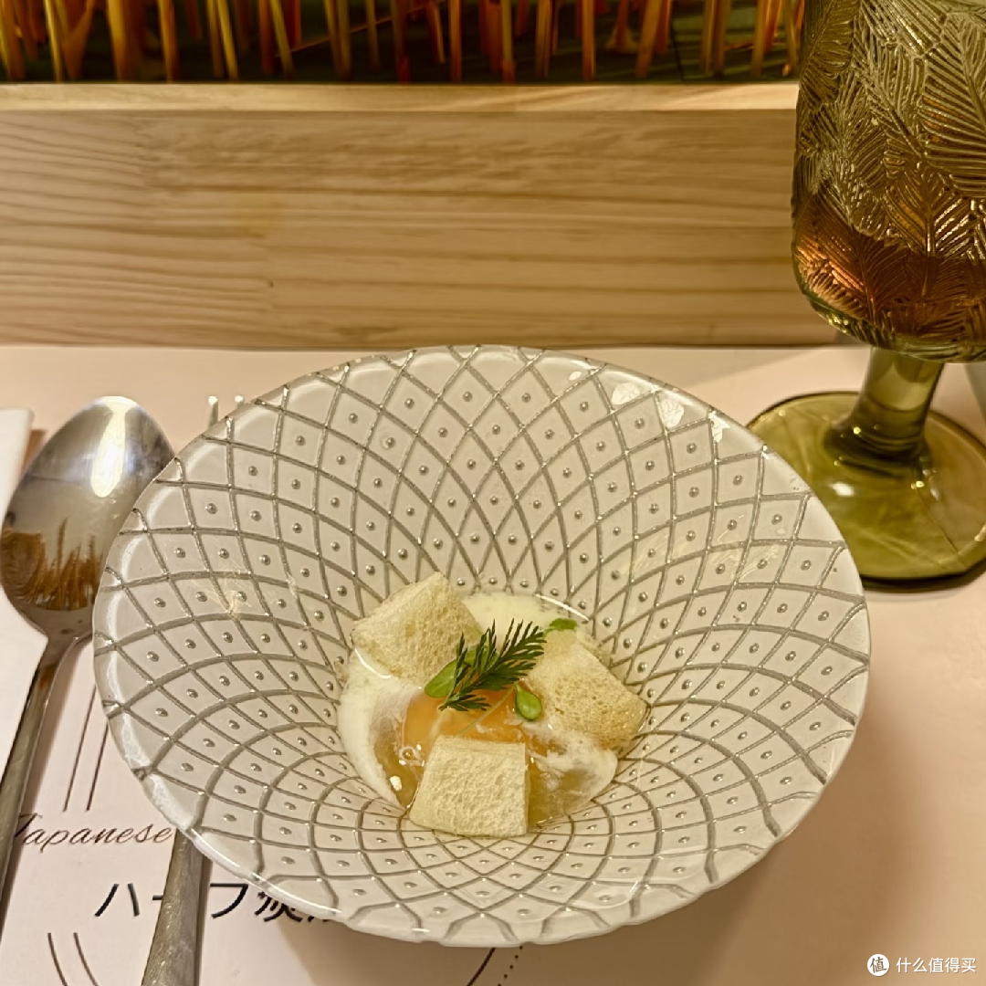 冬夜里的法式浪漫与日式静谧