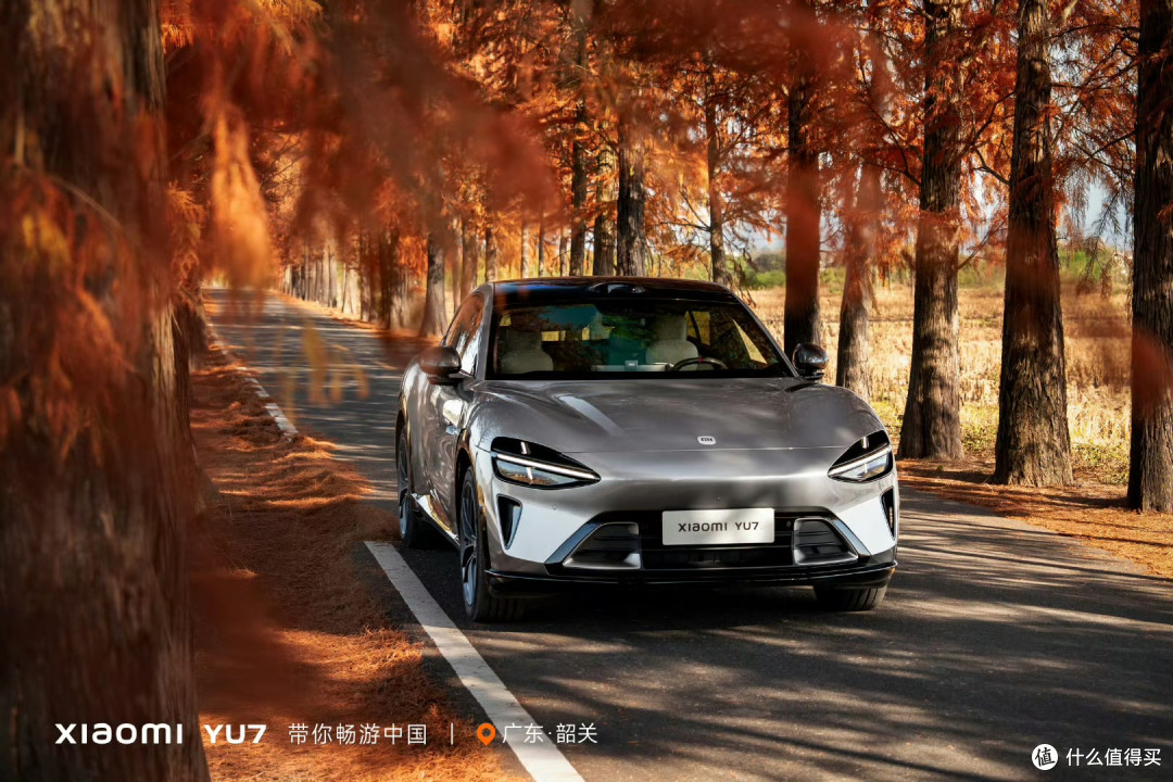 拒绝歌舞秀!雷军2026跨年拆YU7,透明化直播重塑购车信任