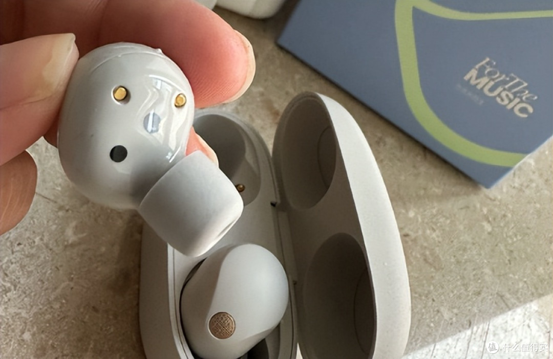 降噪耳机是入耳式的好还是头戴式的好？它们的区别在？
