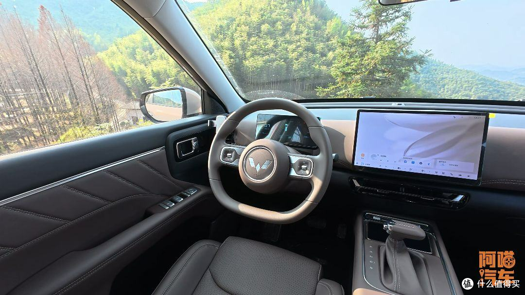 花A级车的钱买中型SUV,五菱星光560行不行?喵哥给你说明白