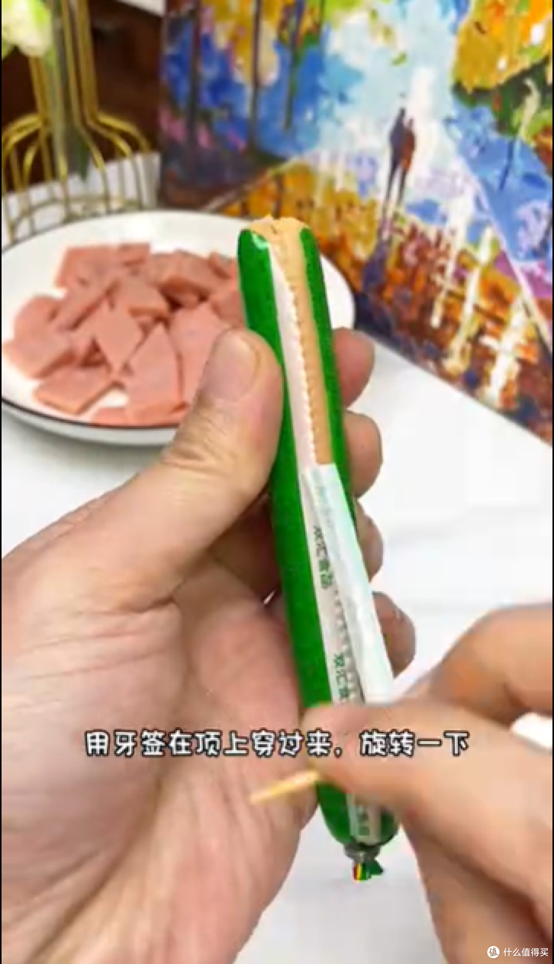 终于学会火腿肠正确打开方式,别再用牙咬了!