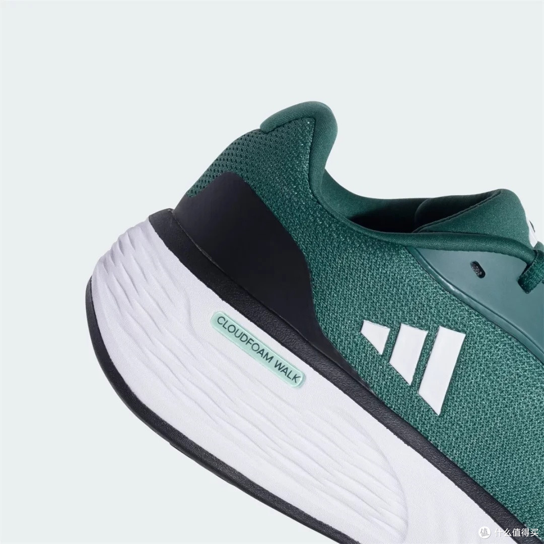 adidas休闲鞋:简约时尚百搭
