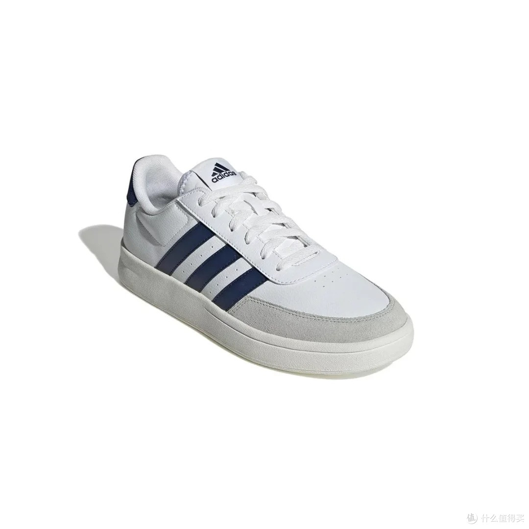 adidas BREAKNET 2.0:经典设计与百搭