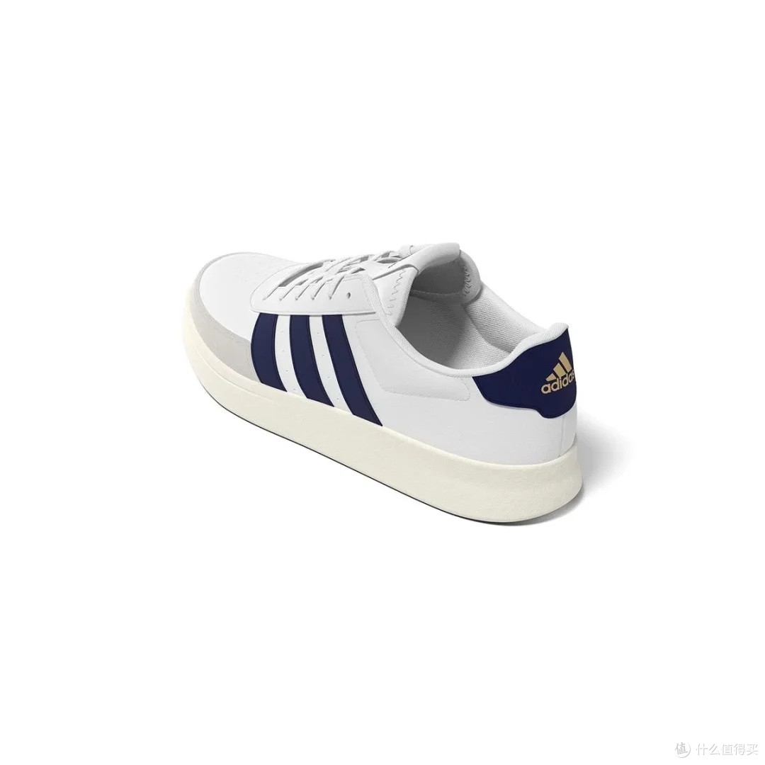 adidas BREAKNET 2.0：经典设计与百搭