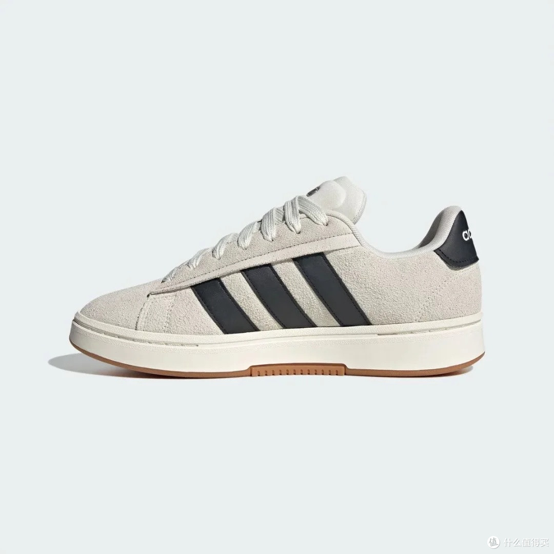 adidas GRAND COURT ALPHA 00s:经典设计与舒适体验