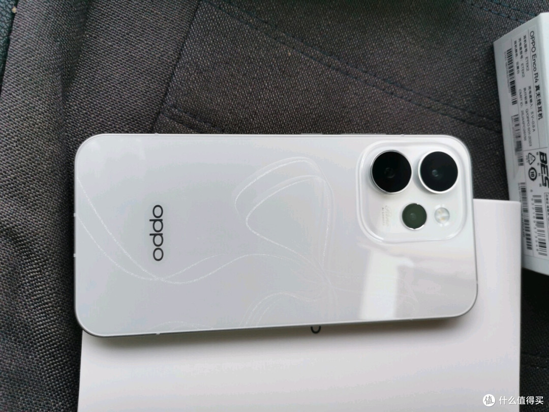 送给妈妈的OPPO Reno15:这些隐性短板,让日常记录多了几分糟心