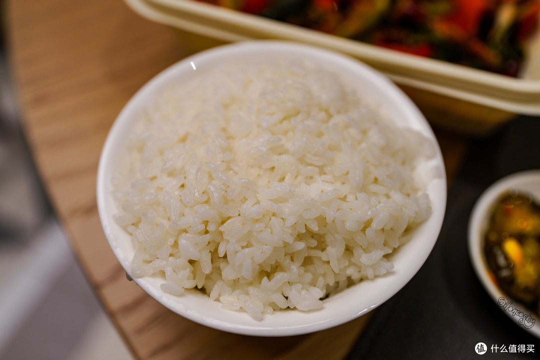 只花200块,就住进了《富春山居图》!襄阳富春湖畔皇冠假日酒店