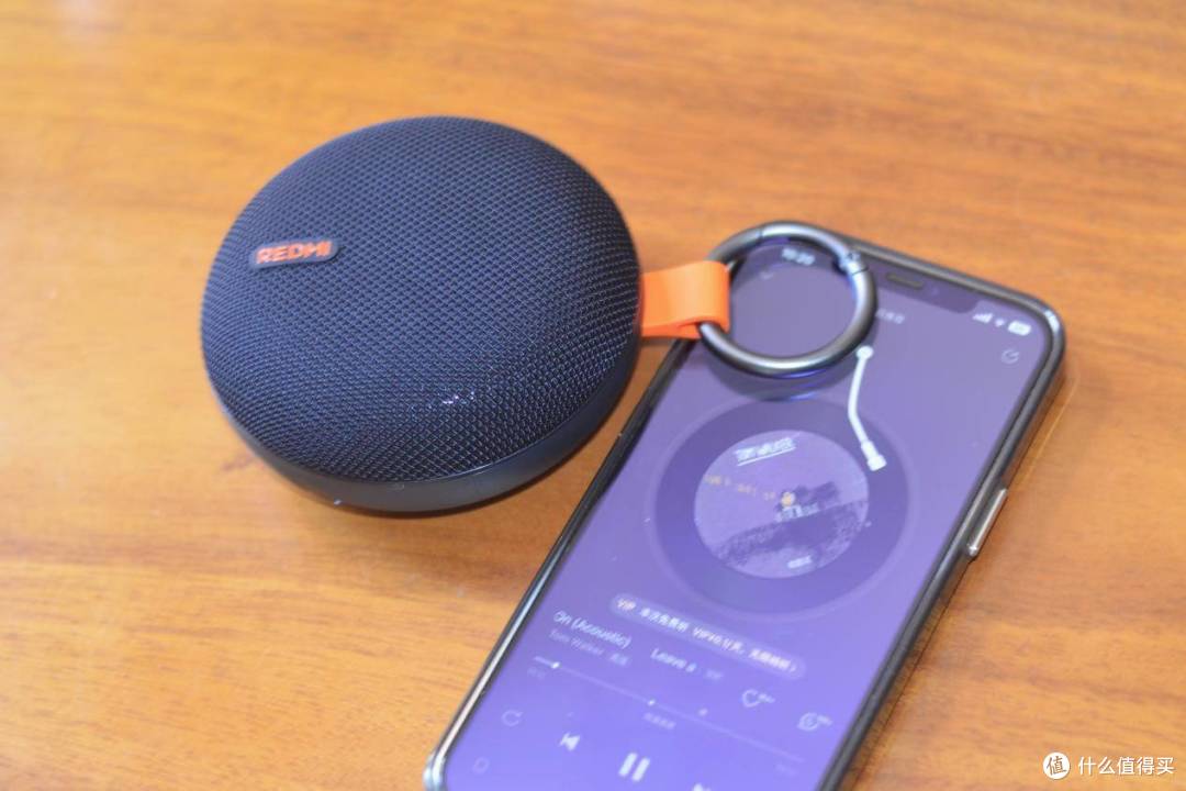 灵动黑橙撞色,可拆卸金属挂扣,新年就送这个REDMI 2蓝牙音箱