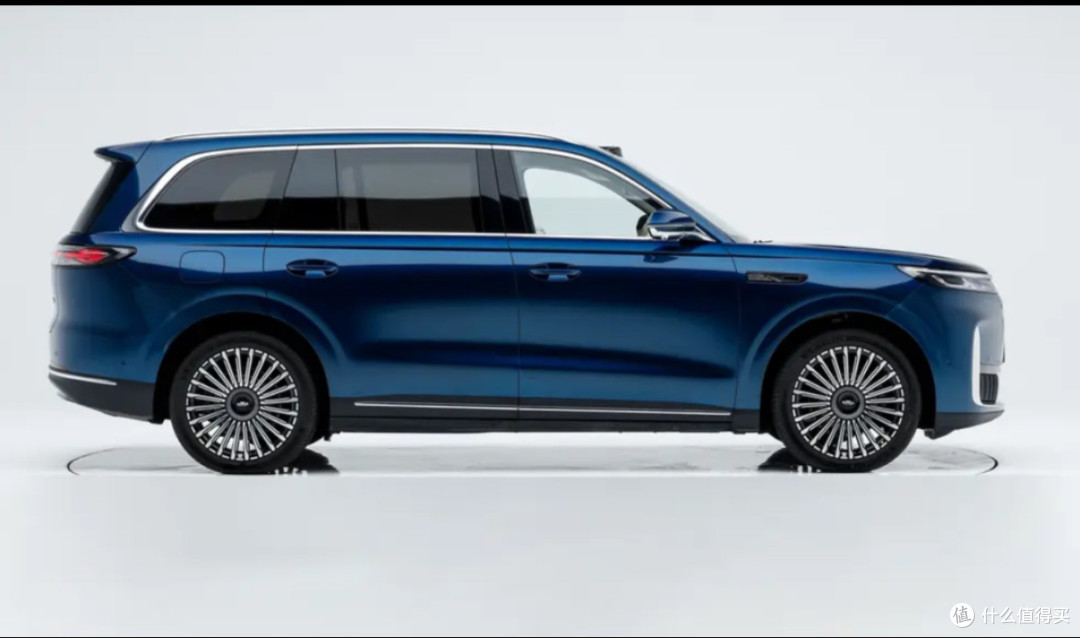 奇瑞造了一辆“路虎SUV”!月售4499辆,配猎鹰700智驾却不足18W