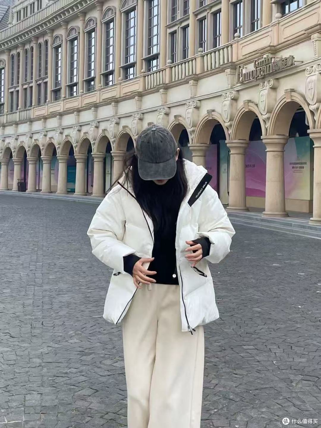美特斯邦威天蓝色机能羽绒服|冬日氛围感天花板,轻盈保暖两不误