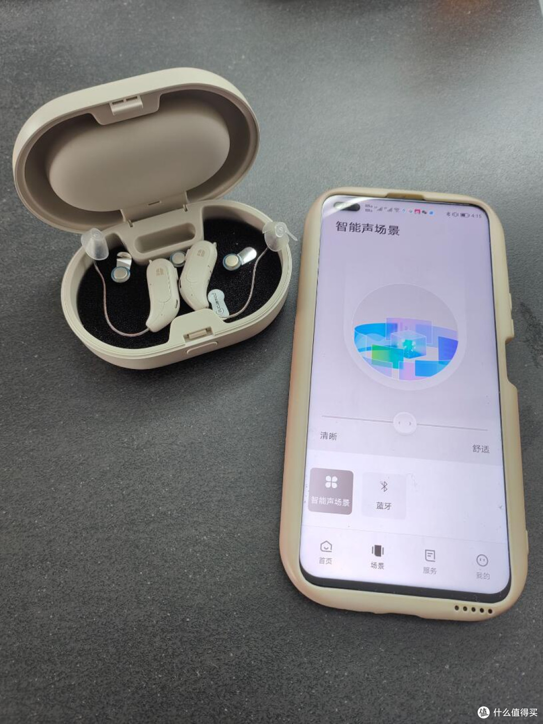 有了这个助听器，奶奶的生活又热闹了起来
