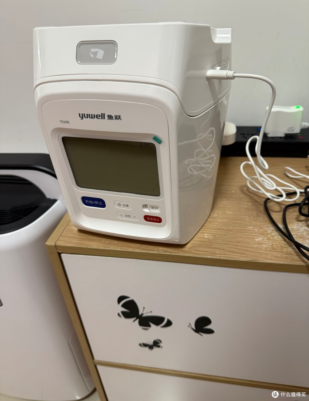 鱼跃YE698臂筒式血压计开箱实测,精准便捷,安心安全下车