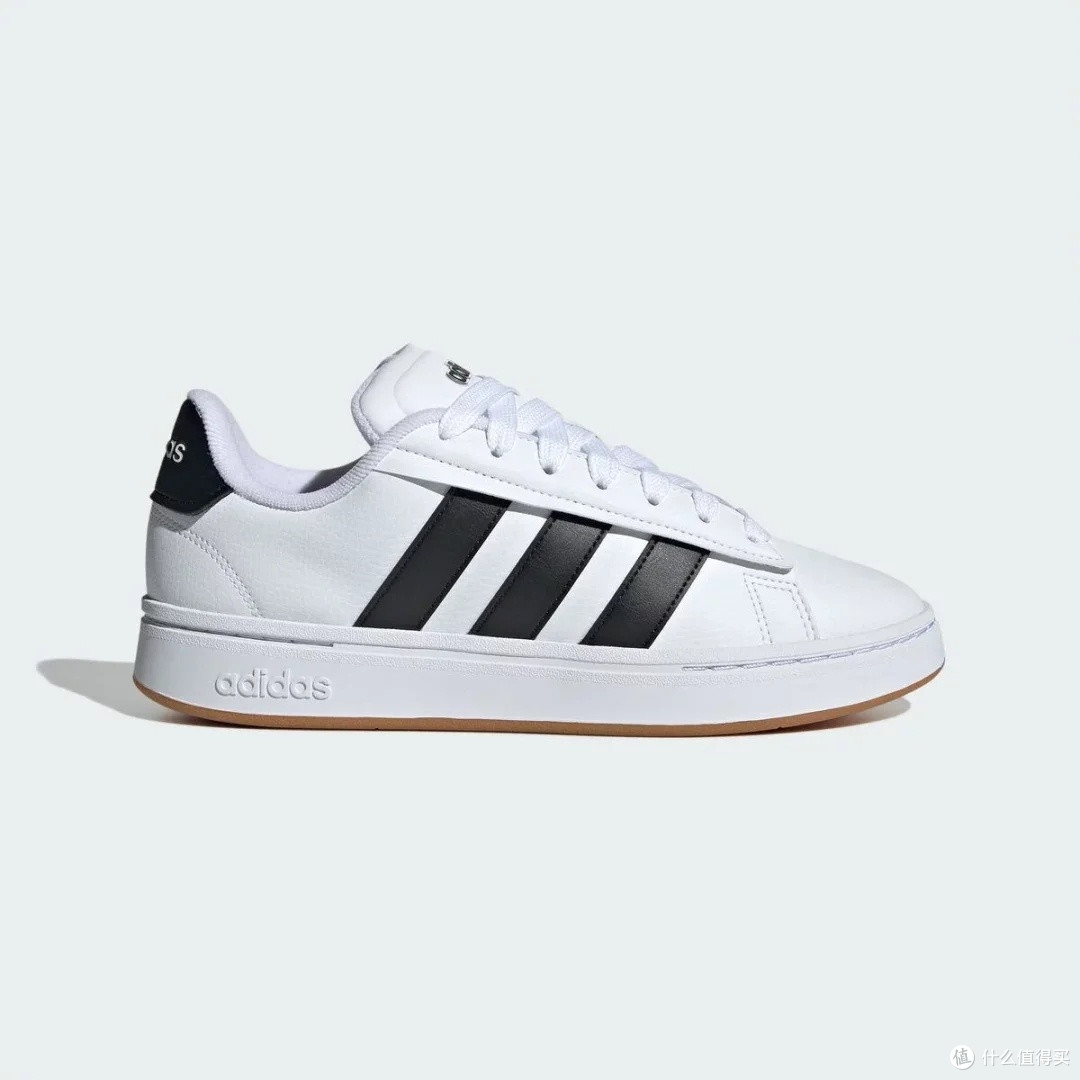 adidas GRAND COURT ALPHA 00s：复古与潮流的结合