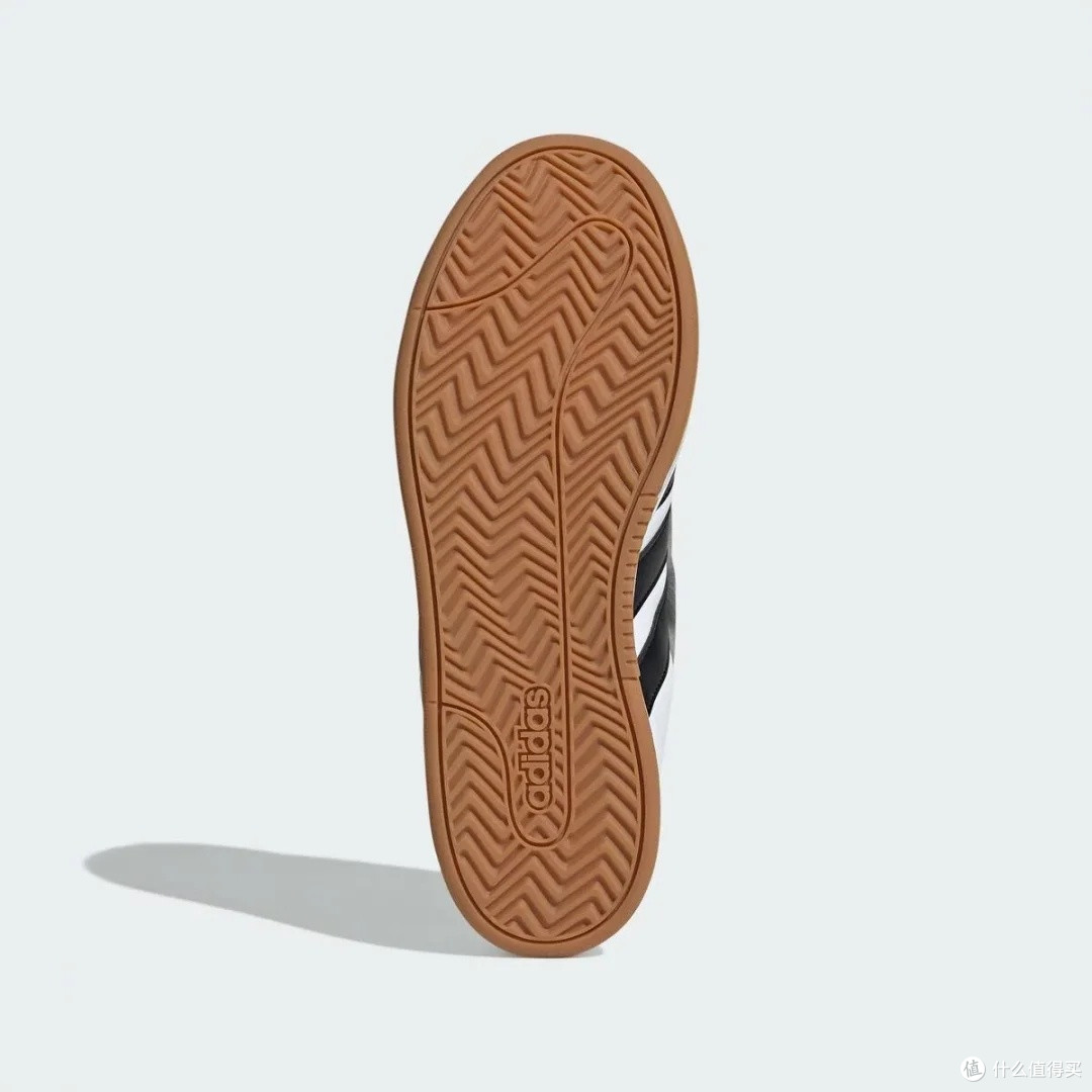 adidas GRAND COURT ALPHA 00s：复古与潮流的结合