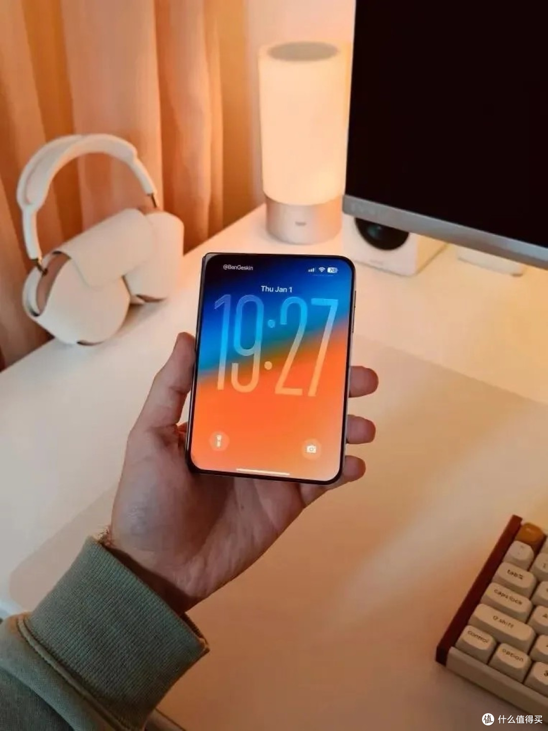 苹果首款折叠屏手机 iPhone Fold!抢先看!