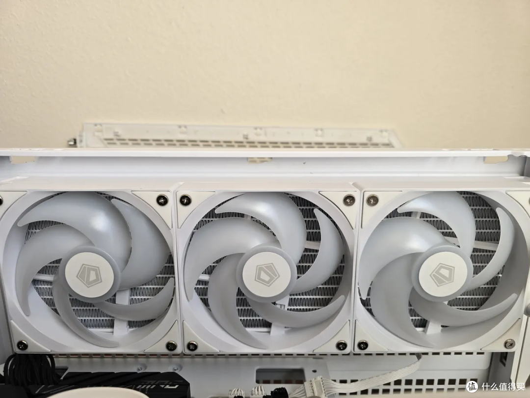 ID-Cooling FX360 LCD 评测：LCD屏幕还有很大的改进空间