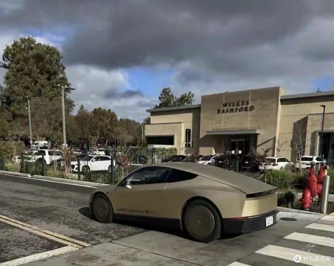 Model Y安全拿满星,Robotaxi偷偷上路,马斯克在憋大招