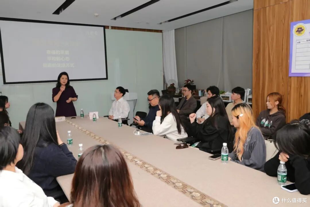 正式揭牌!香港大学经管硕士班社会实践基地诗碧曼集团