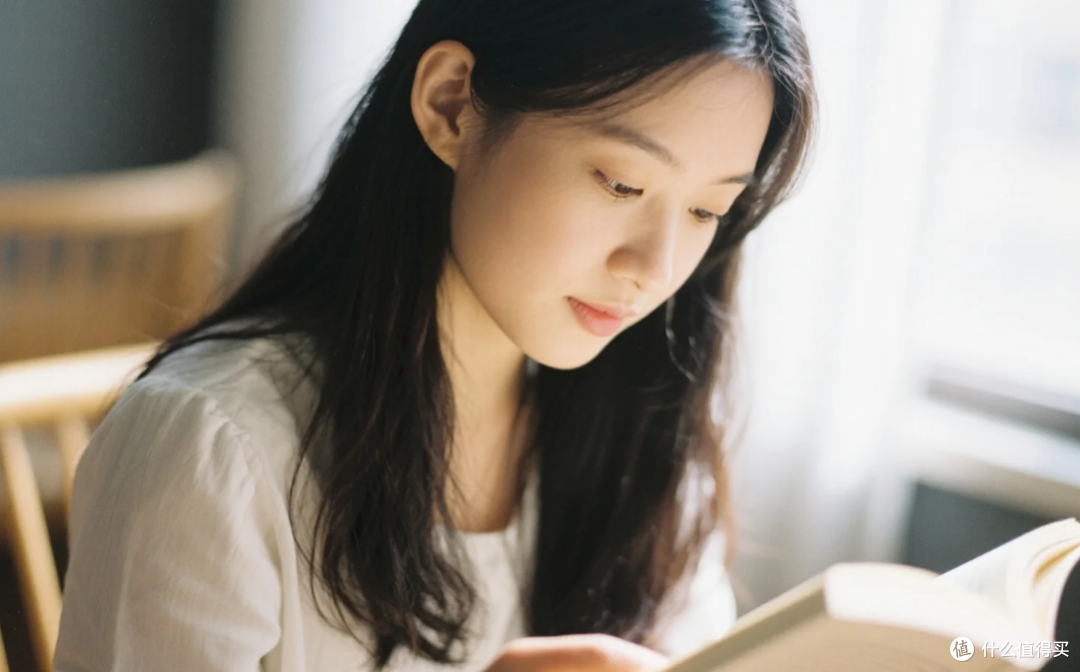 书页间的微光：那些改变我的阅读时刻